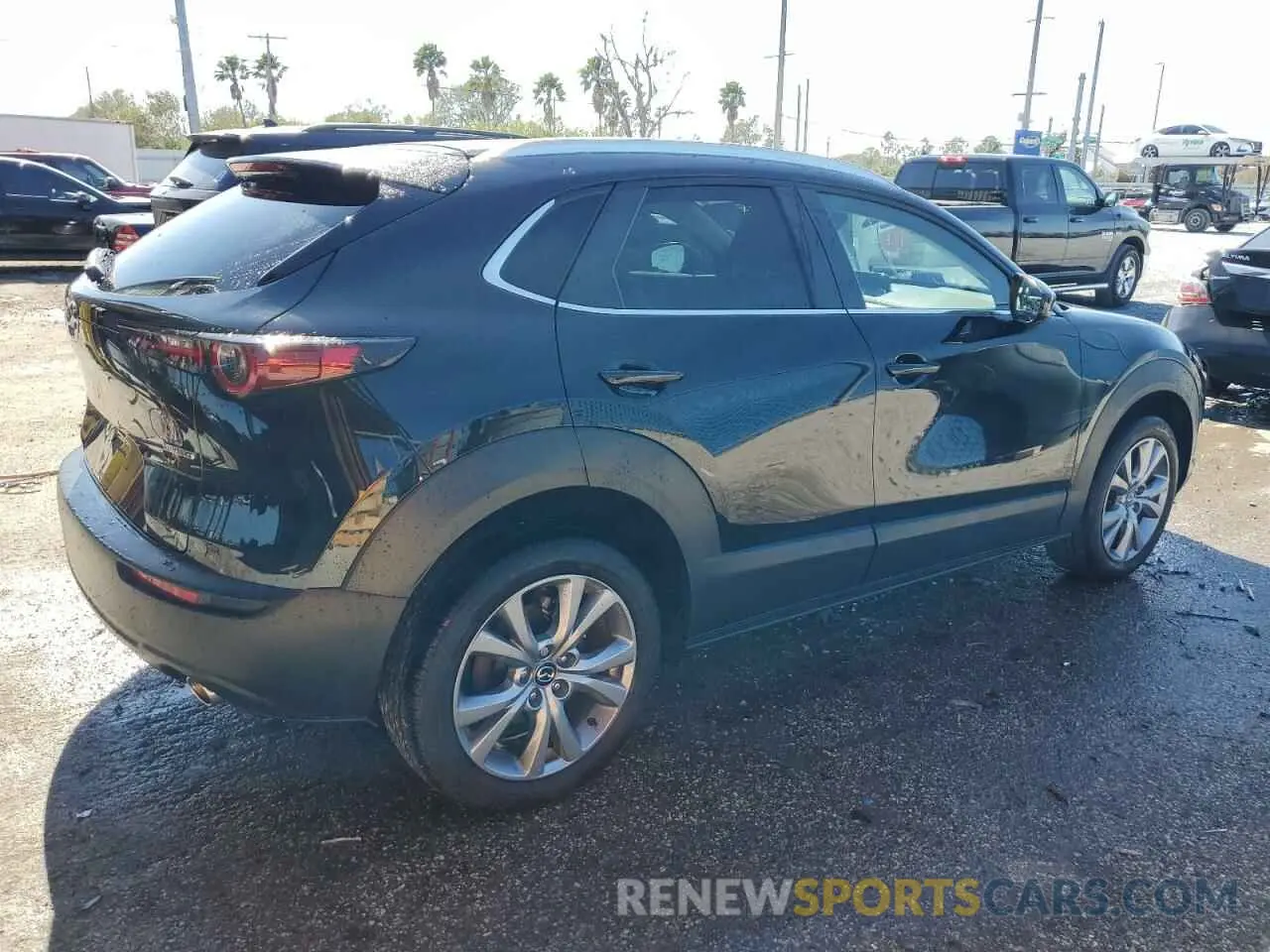 3 fotografías del automóvil dañado 3MVDMBCM8PM517987 MAZDA CX30 2023