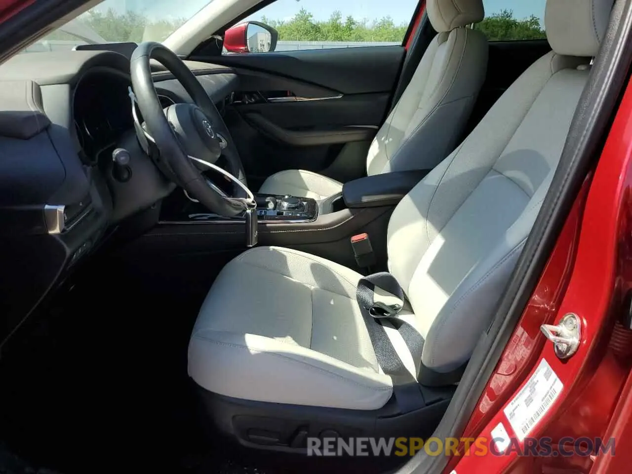 7 fotografías del automóvil dañado 3MVDMBDM8PM569781 MAZDA CX30 2023