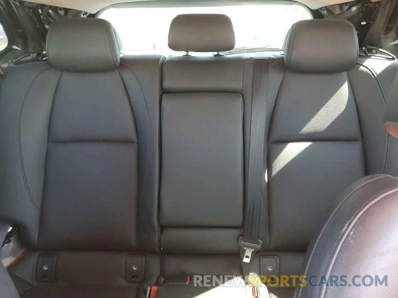 10 fotografías del automóvil dañado 3MVDMBEY0PM578346 MAZDA CX30 2023
