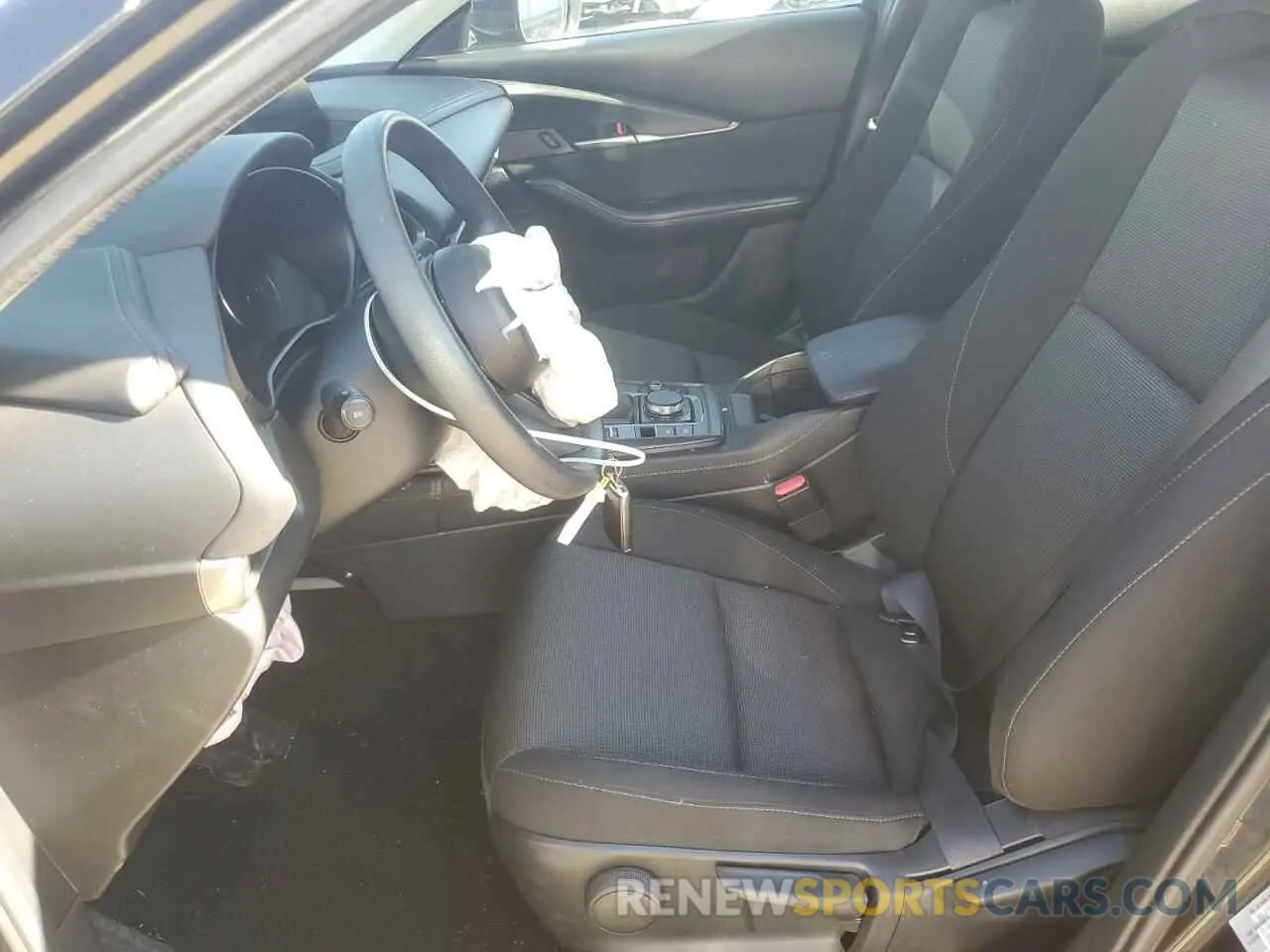7 fotografías del automóvil dañado 3MVDMBAM0RM635991 MAZDA CX30 2024
