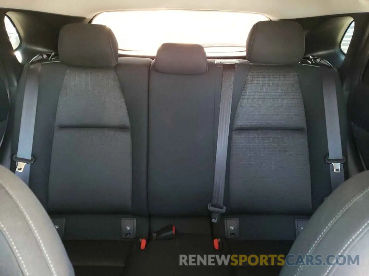 10 fotografías del automóvil dañado 3MVDMBAM0RM655691 MAZDA CX30 2024