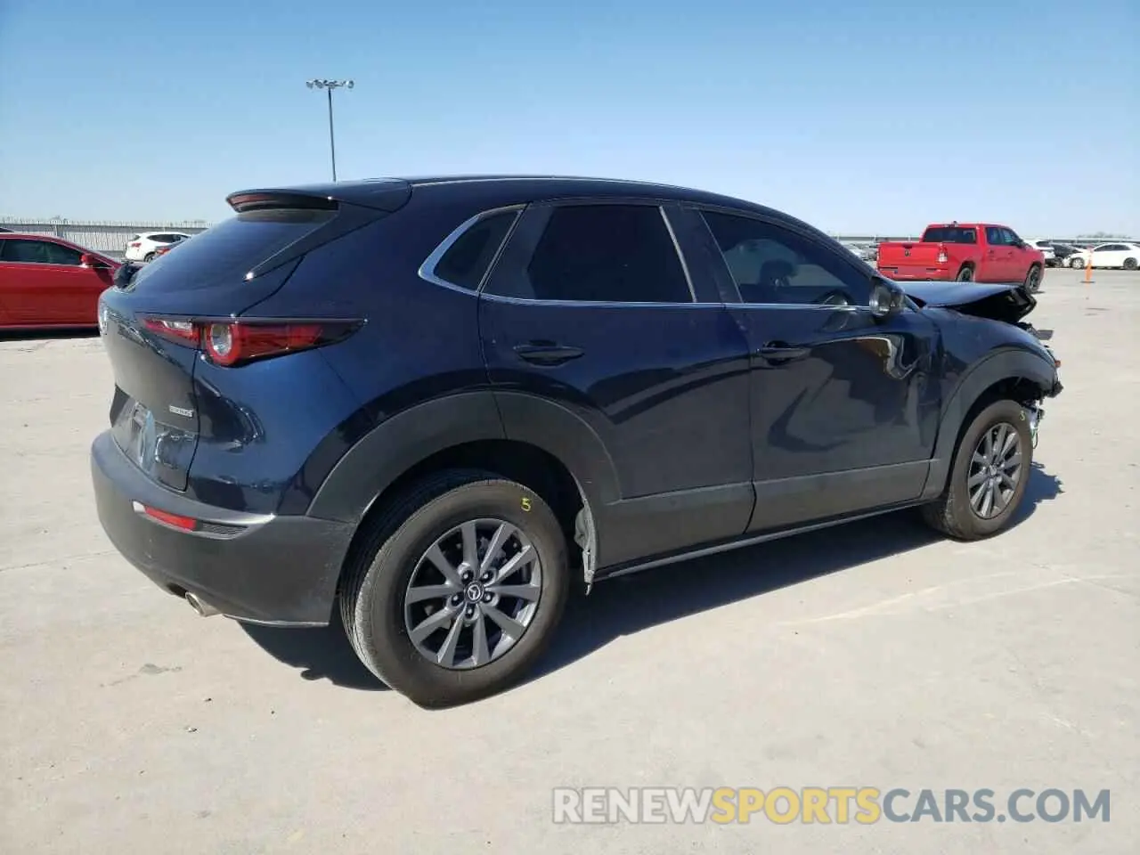 3 fotografías del automóvil dañado 3MVDMBAM0RM655691 MAZDA CX30 2024