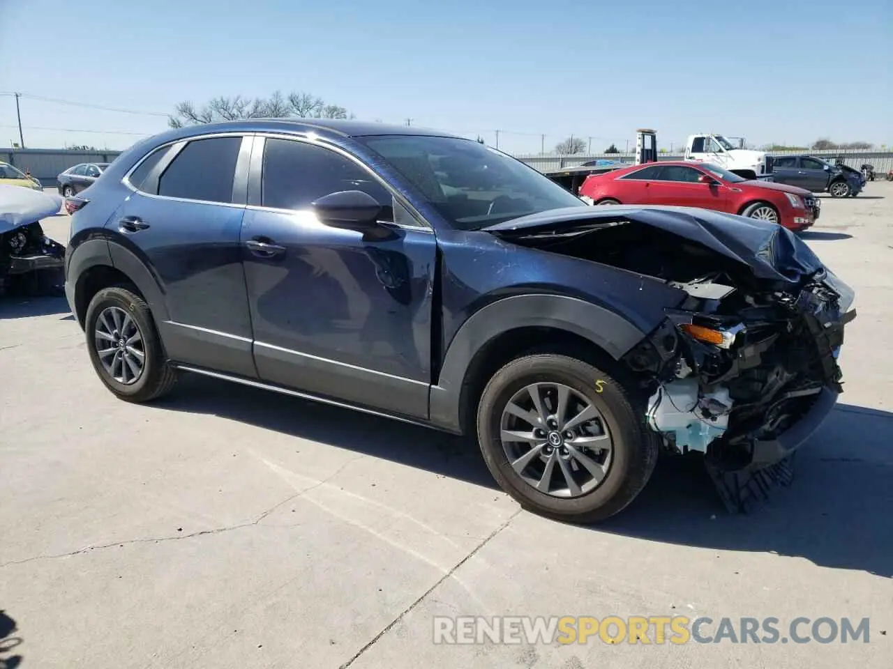 4 fotografías del automóvil dañado 3MVDMBAM0RM655691 MAZDA CX30 2024