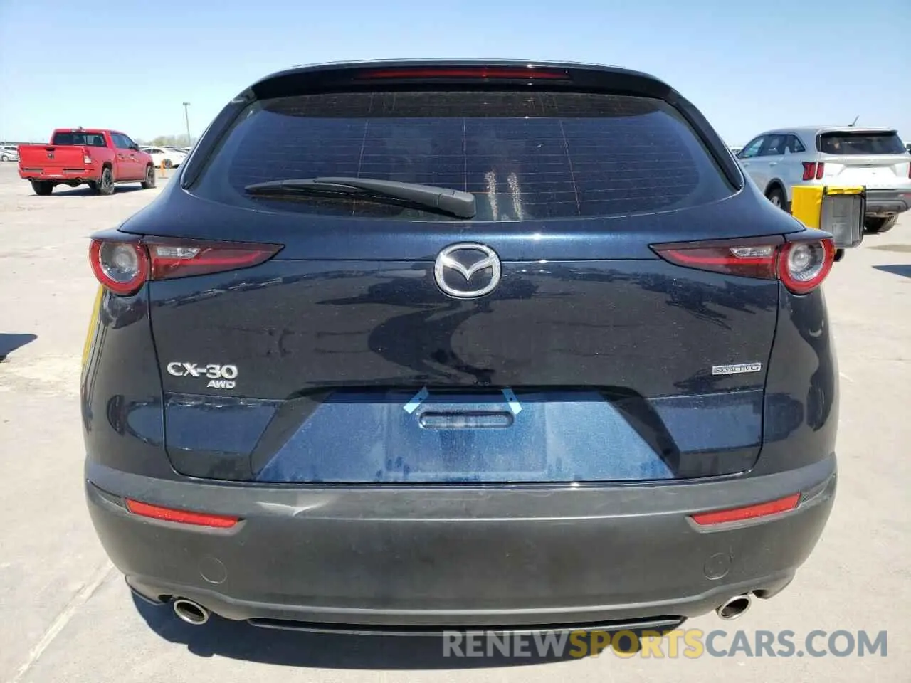 6 fotografías del automóvil dañado 3MVDMBAM0RM655691 MAZDA CX30 2024