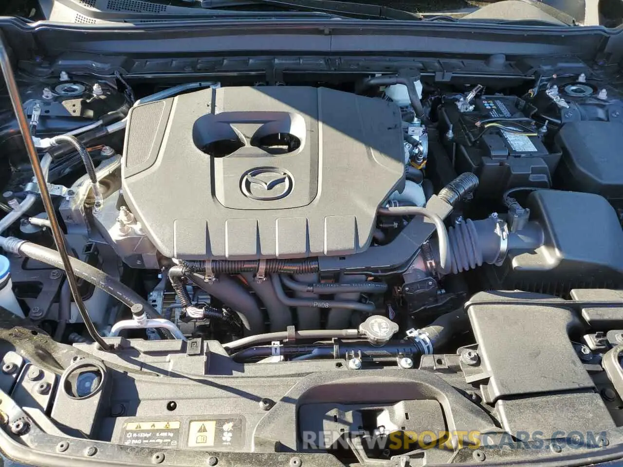 12 fotografías del automóvil dañado 3MVDMBAM2RM687235 MAZDA CX30 2024