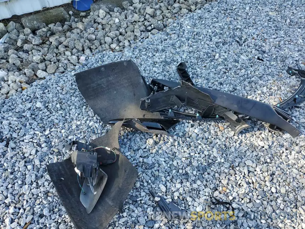 13 fotografías del automóvil dañado 3MVDMBAM2RM687235 MAZDA CX30 2024