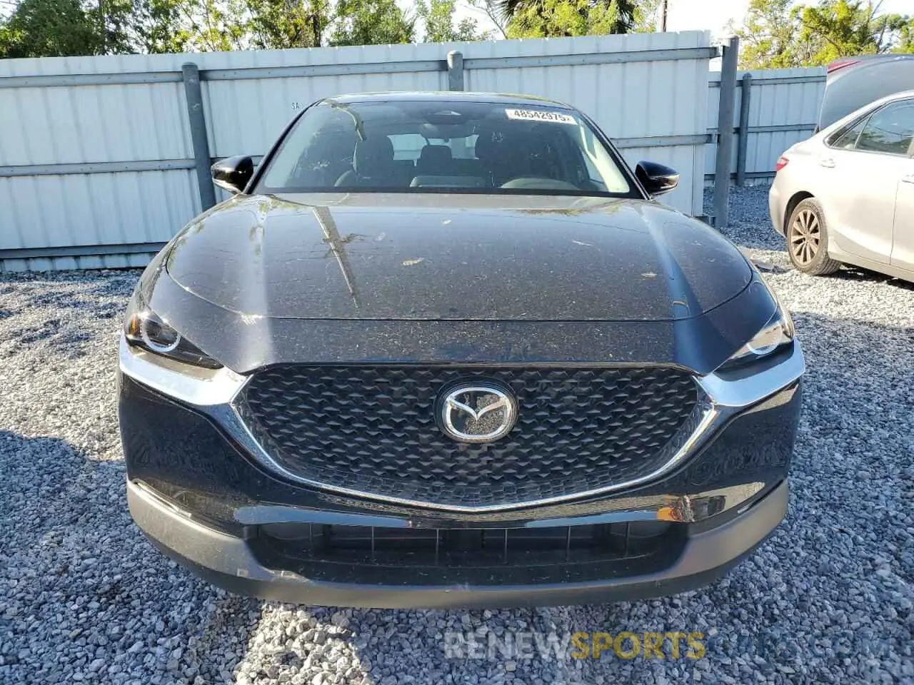 5 fotografías del automóvil dañado 3MVDMBAM2RM687235 MAZDA CX30 2024