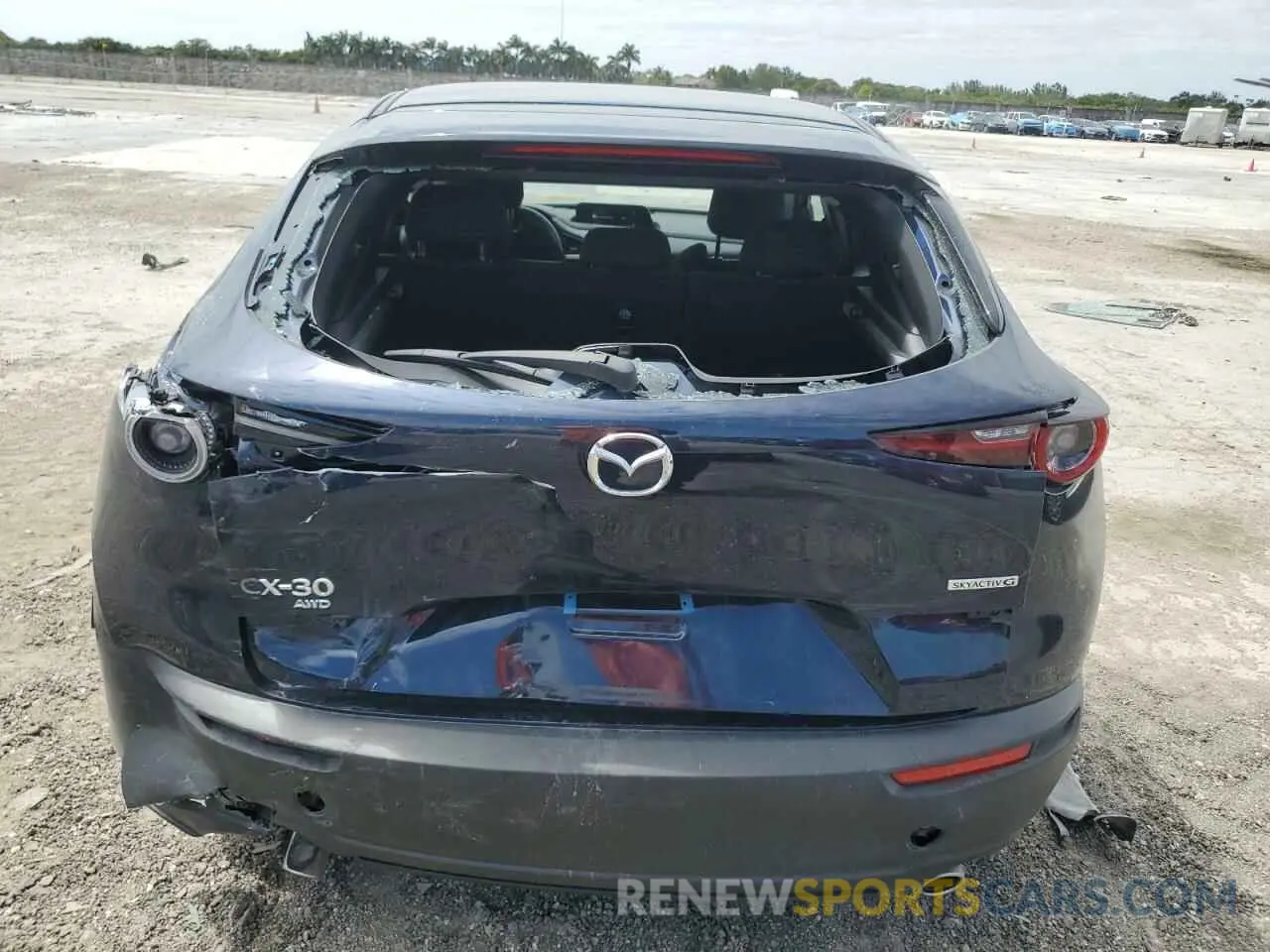 6 fotografías del automóvil dañado 3MVDMBAM4RM642331 MAZDA CX30 2024