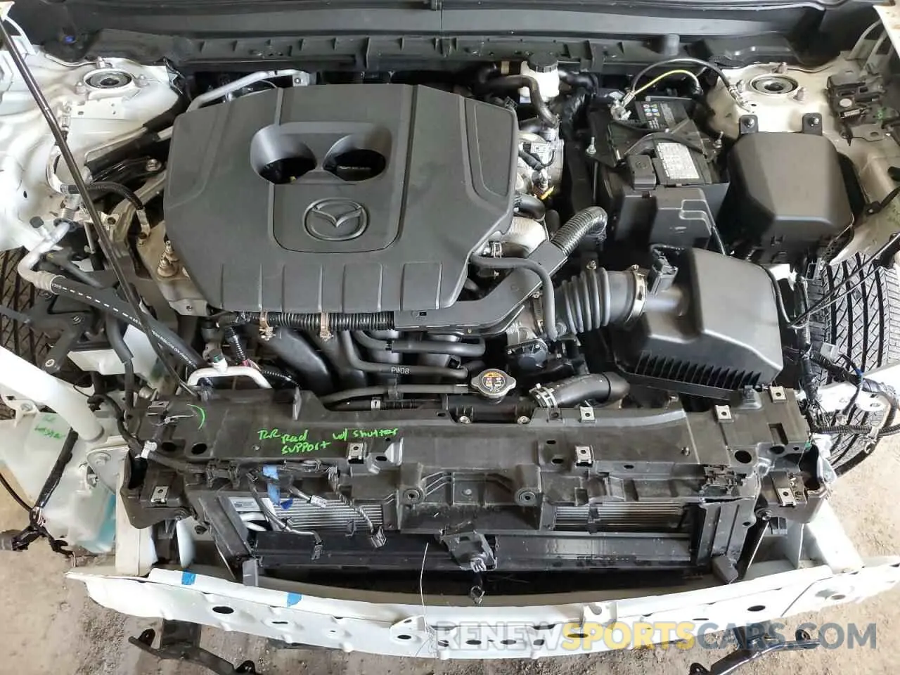 12 fotografías del automóvil dañado 3MVDMBAM4RM711258 MAZDA CX30 2024