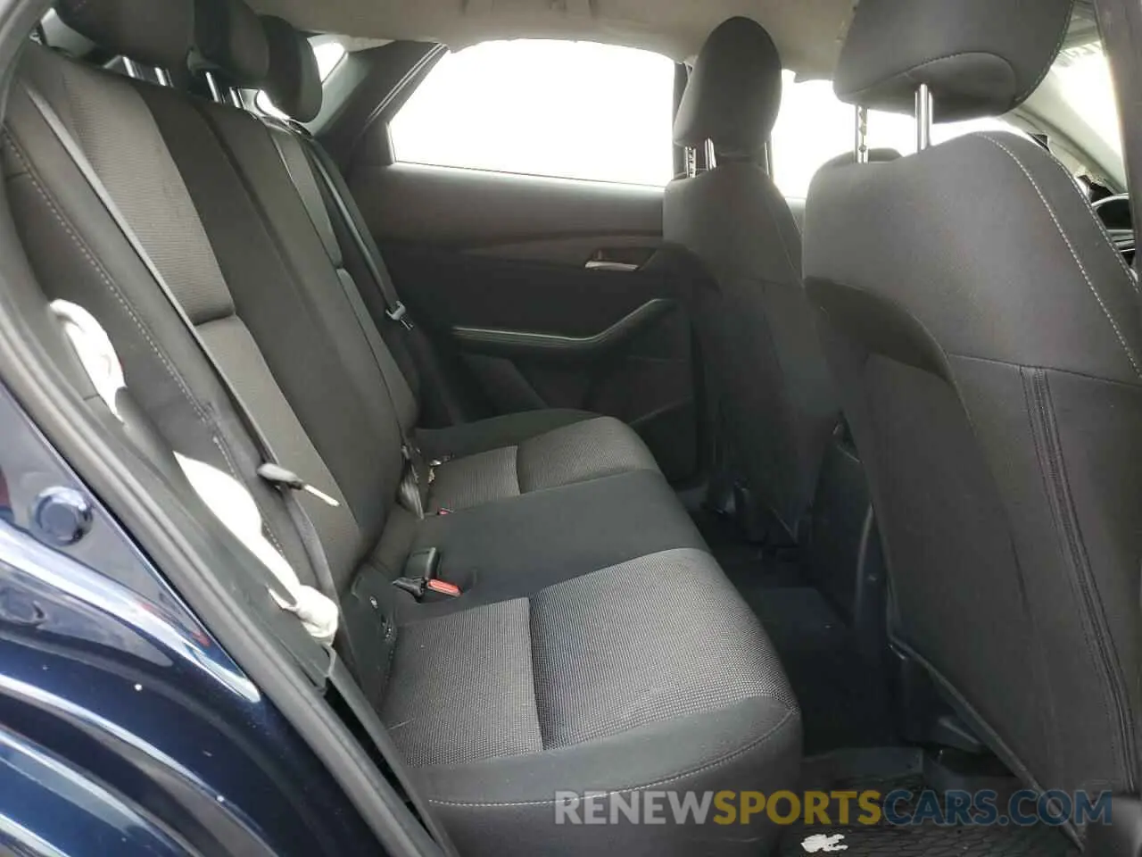 10 fotografías del automóvil dañado 3MVDMBAM5RM655105 MAZDA CX30 2024