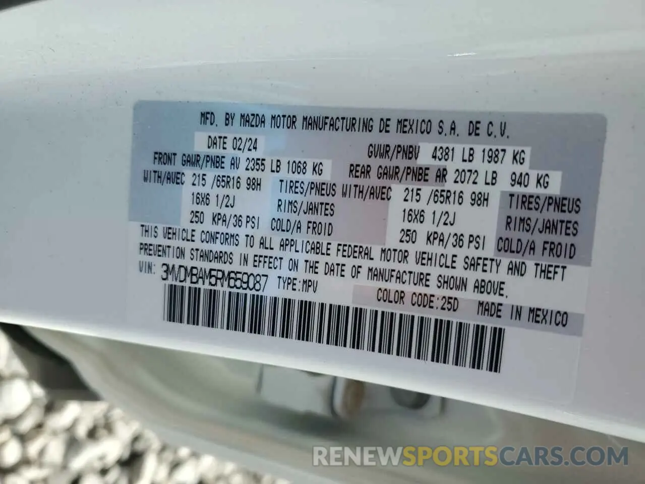 13 fotografías del automóvil dañado 3MVDMBAM5RM659087 MAZDA CX30 2024