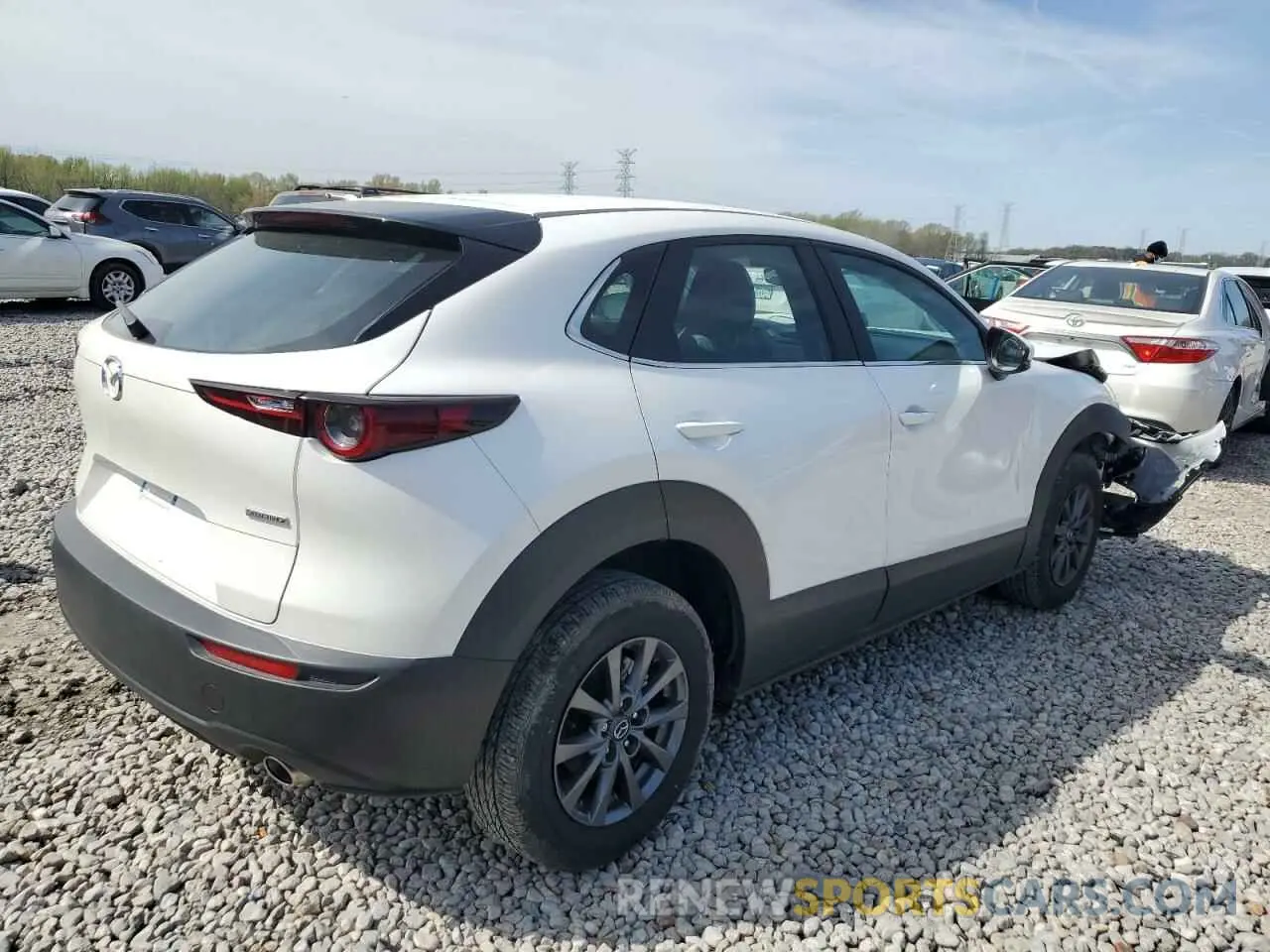 3 fotografías del automóvil dañado 3MVDMBAM5RM659087 MAZDA CX30 2024