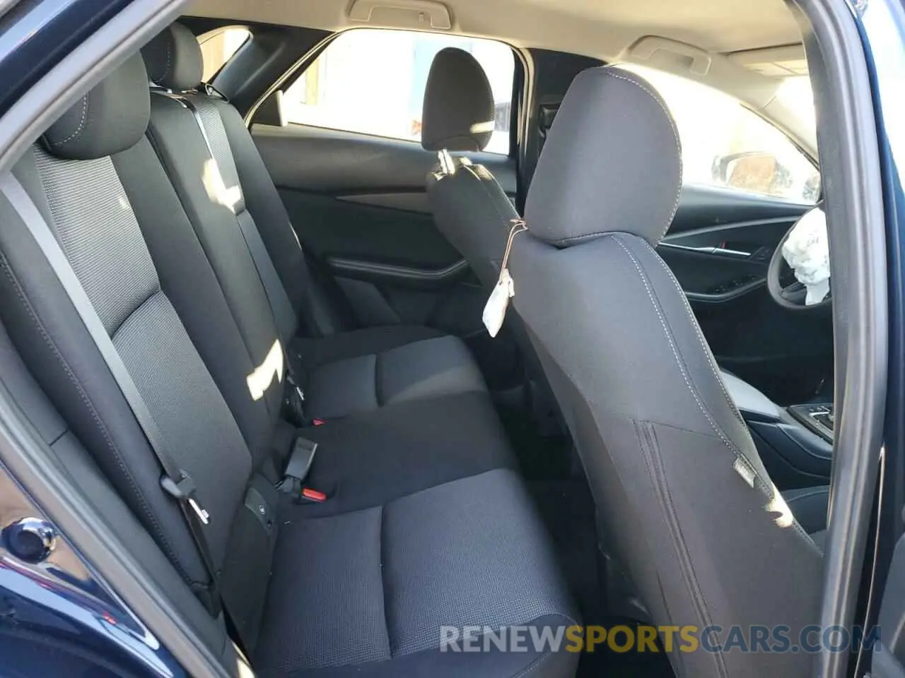 10 fotografías del automóvil dañado 3MVDMBAM5RM720275 MAZDA CX30 2024
