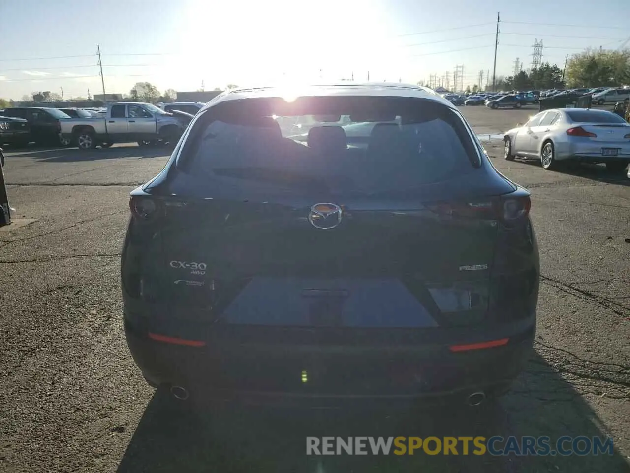 6 fotografías del automóvil dañado 3MVDMBAM5RM720275 MAZDA CX30 2024