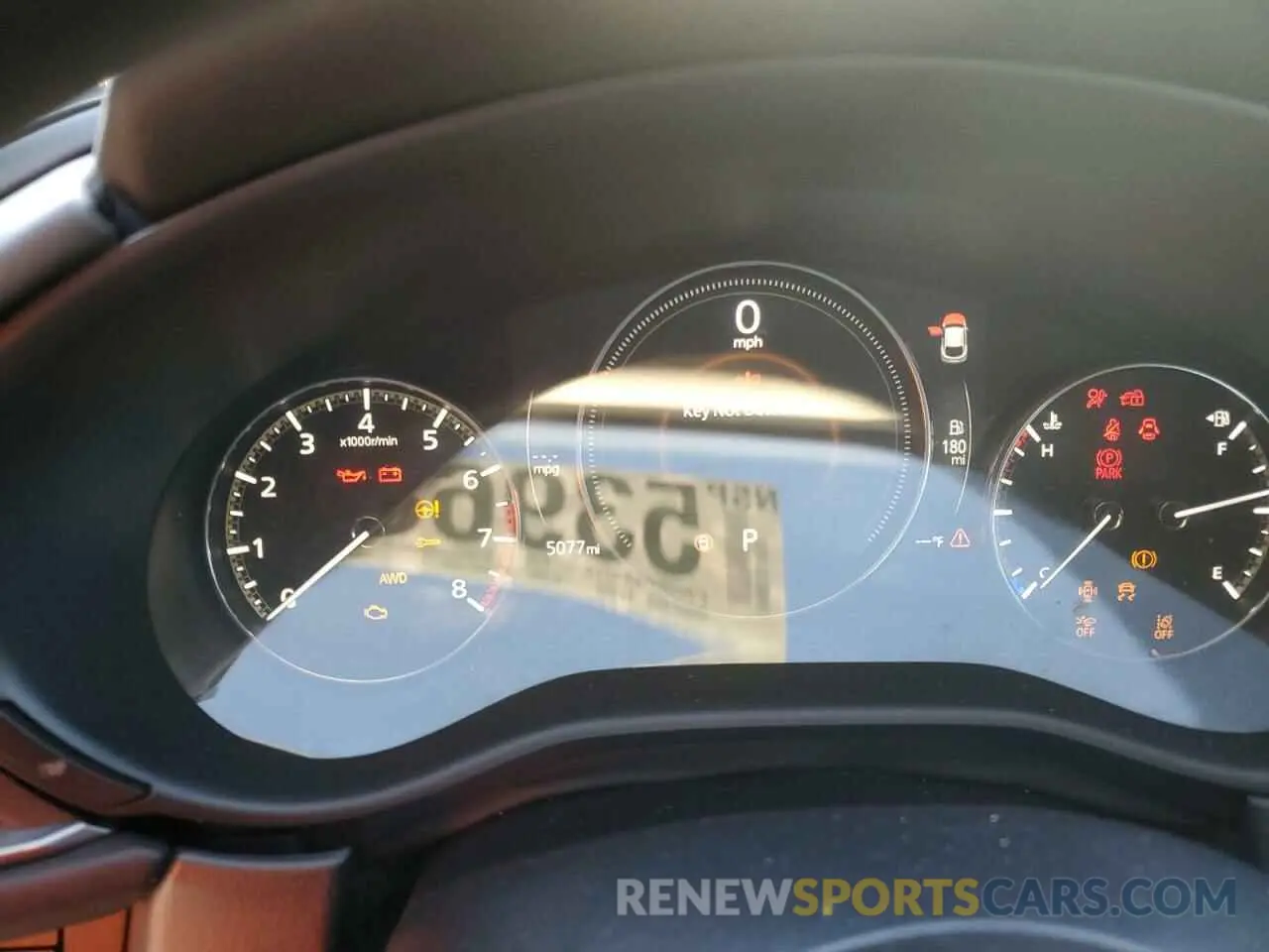 9 fotografías del automóvil dañado 3MVDMBAM5RM720275 MAZDA CX30 2024