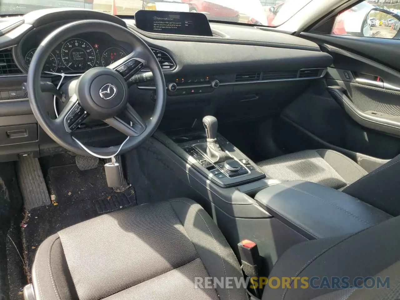 8 fotografías del automóvil dañado 3MVDMBAMXRM659652 MAZDA CX30 2024
