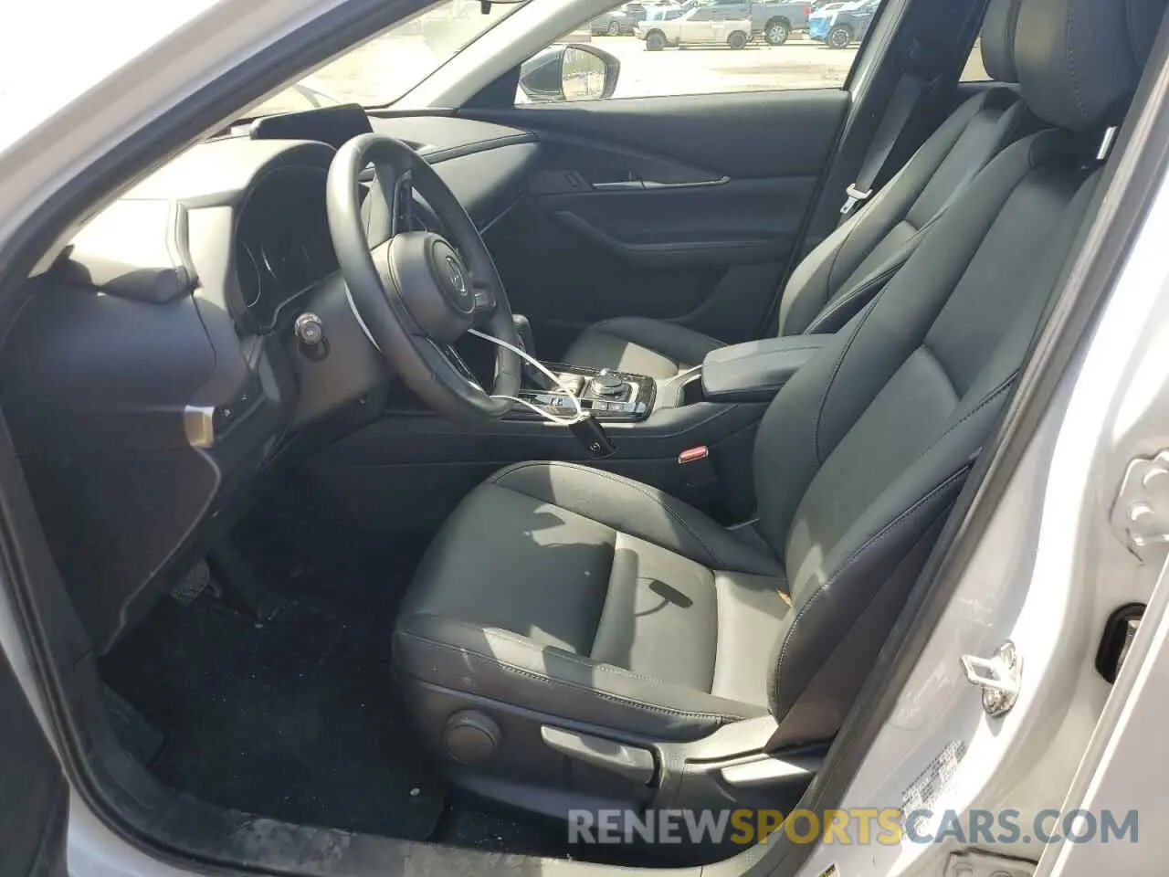 7 fotografías del automóvil dañado 3MVDMBBM1RM647338 MAZDA CX30 2024