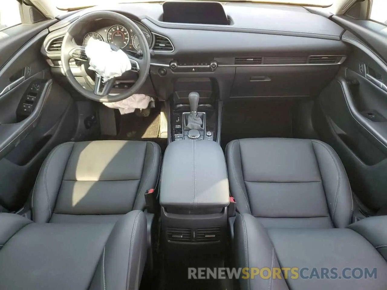 8 fotografías del automóvil dañado 3MVDMBBM1RM692005 MAZDA CX30 2024