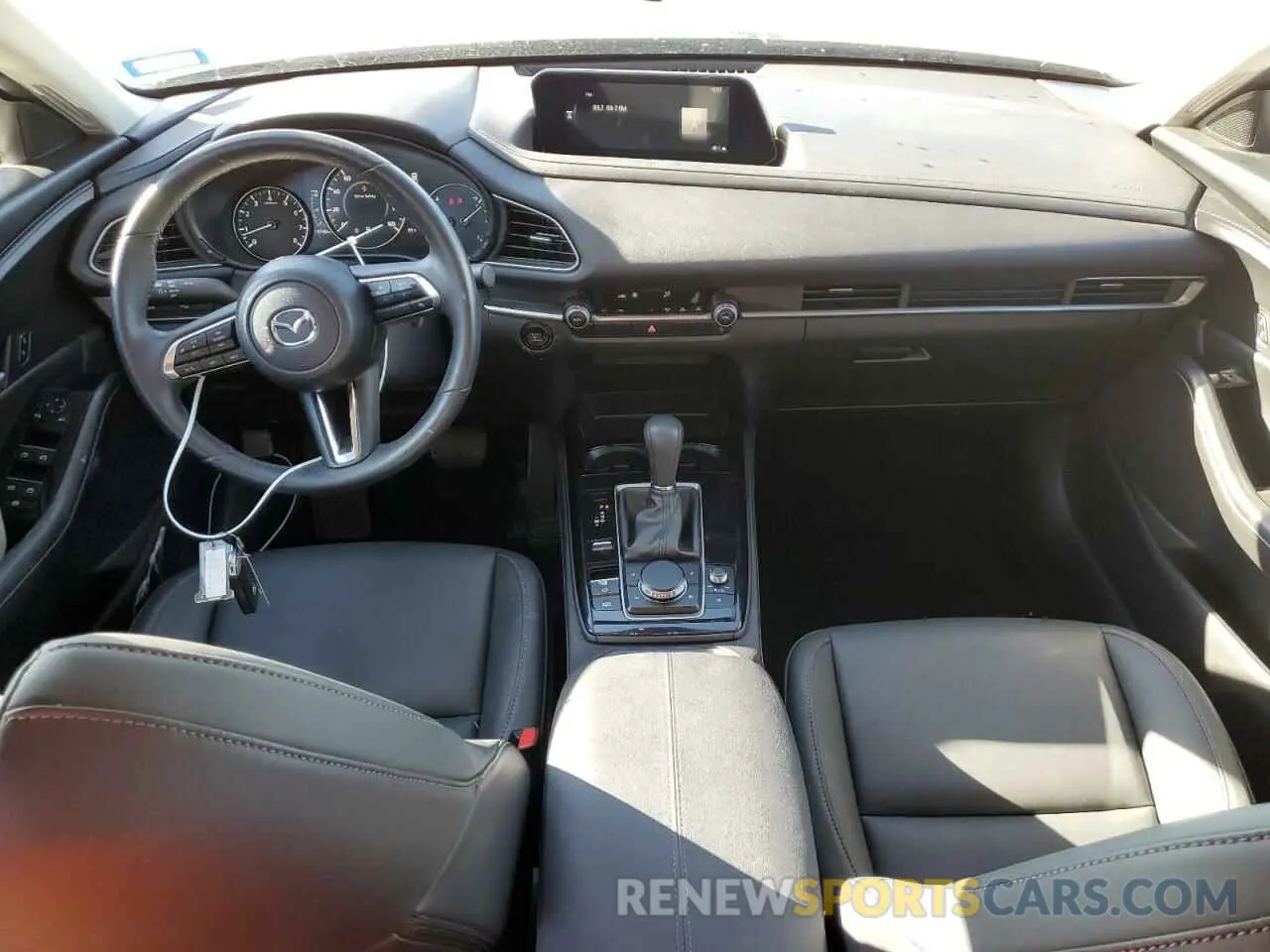 8 fotografías del automóvil dañado 3MVDMBBM2RM655318 MAZDA CX30 2024