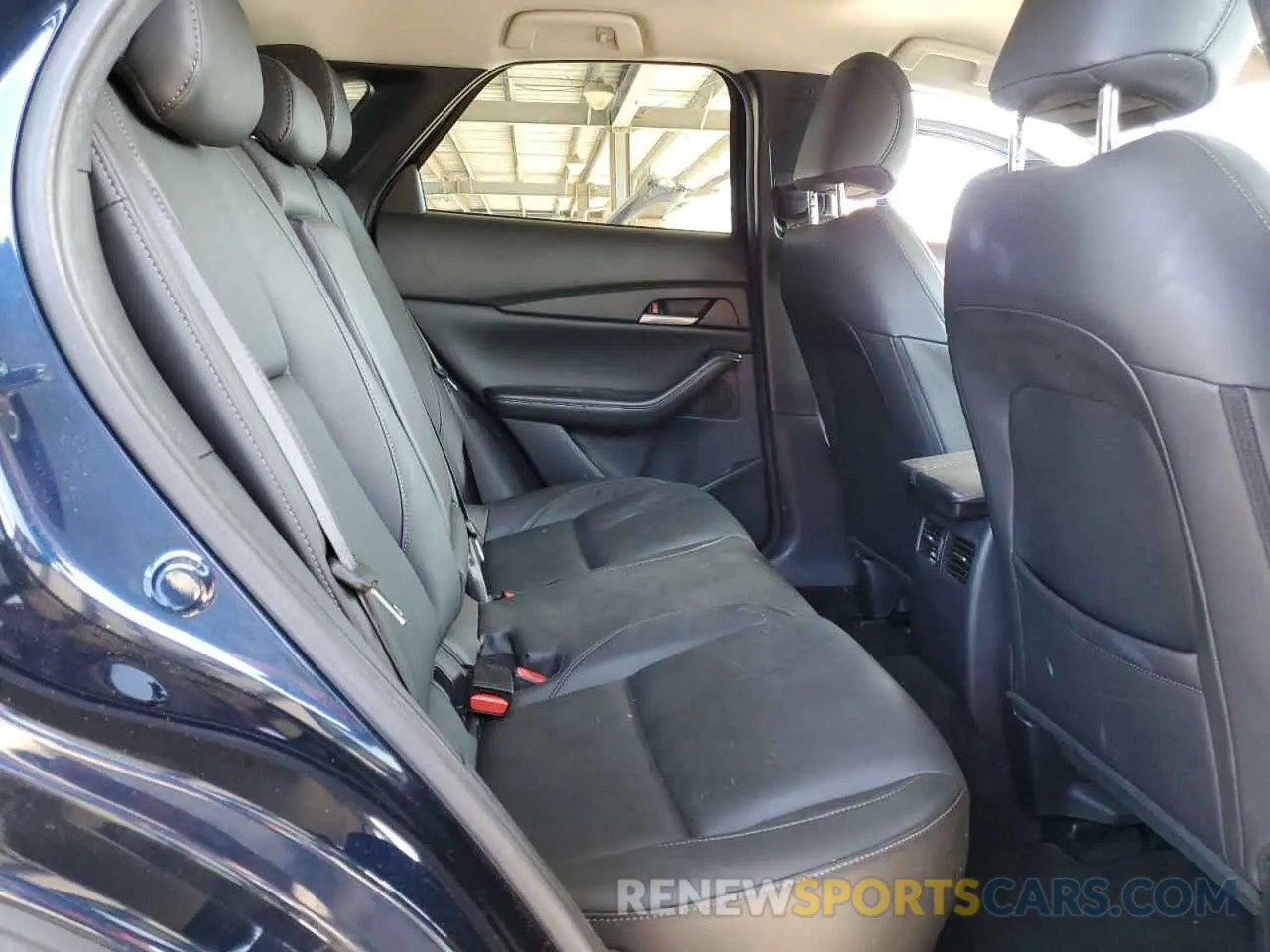10 fotografías del automóvil dañado 3MVDMBBM2RM696645 MAZDA CX30 2024