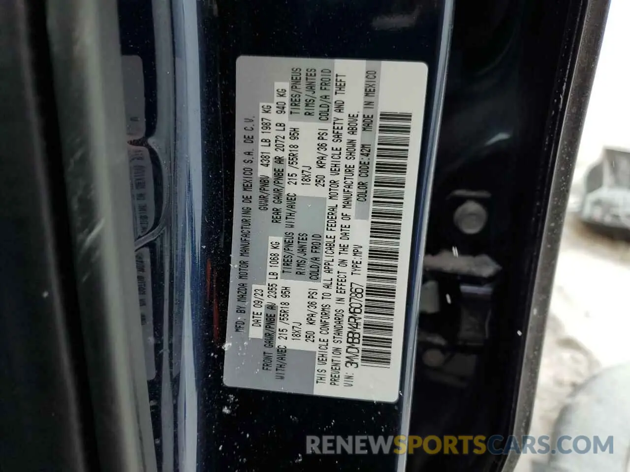 14 fotografías del automóvil dañado 3MVDMBBM4RM607867 MAZDA CX30 2024