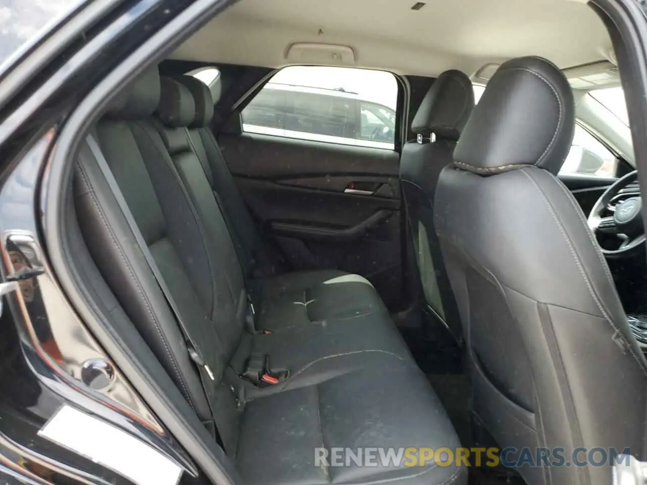 10 fotografías del automóvil dañado 3MVDMBBM5RM626122 MAZDA CX30 2024