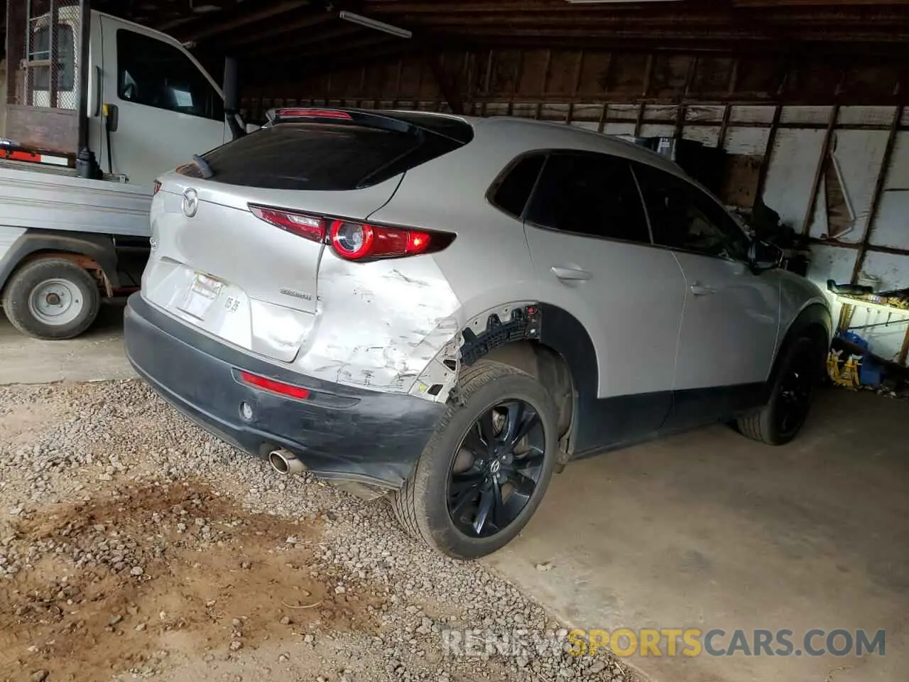 3 fotografías del automóvil dañado 3MVDMBBM5RM650646 MAZDA CX30 2024