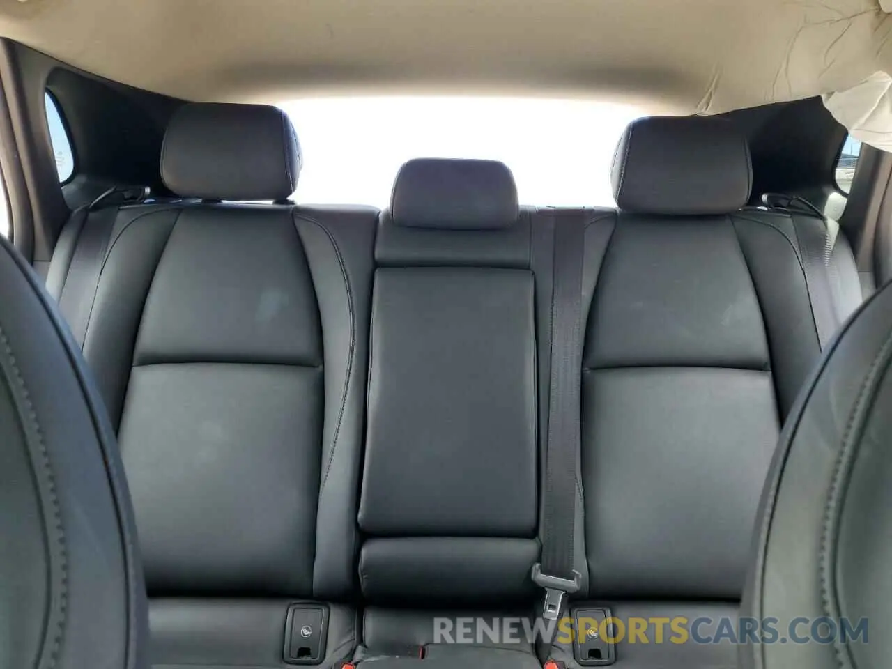 10 fotografías del automóvil dañado 3MVDMBBM5RM655247 MAZDA CX30 2024