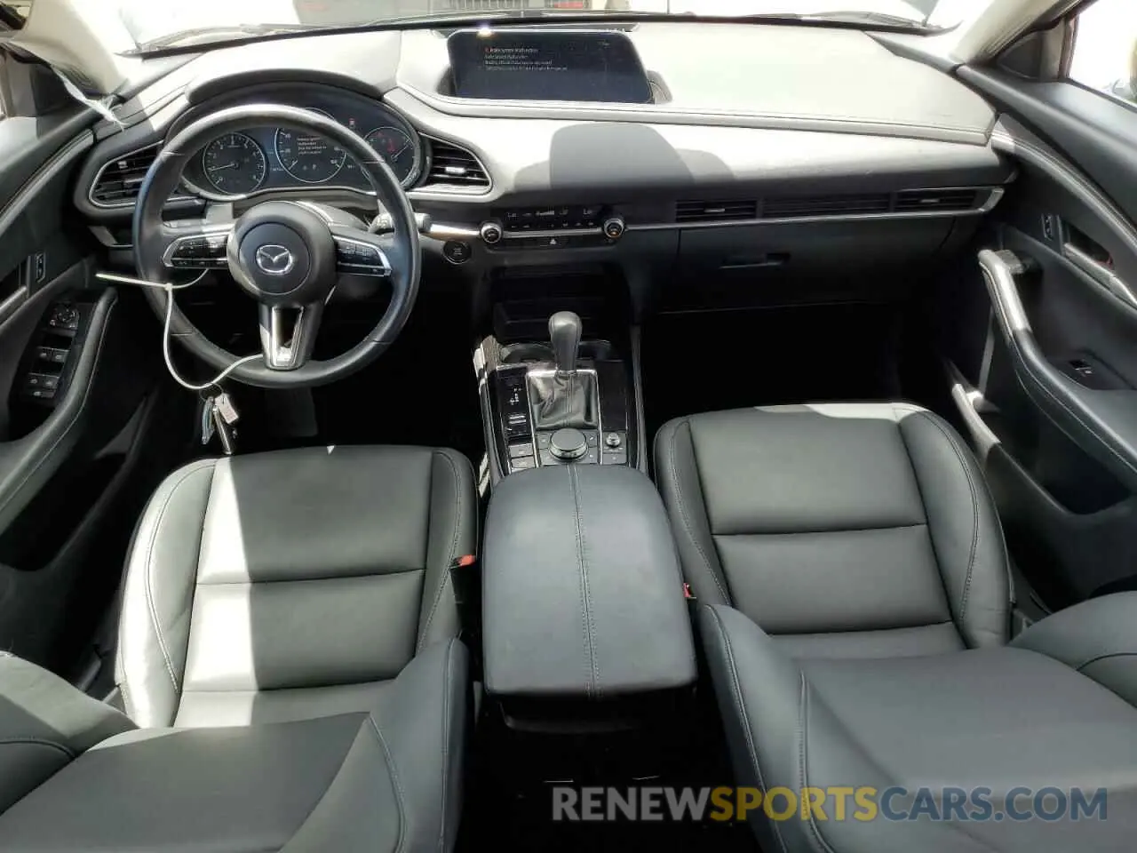 8 fotografías del automóvil dañado 3MVDMBBM5RM655247 MAZDA CX30 2024
