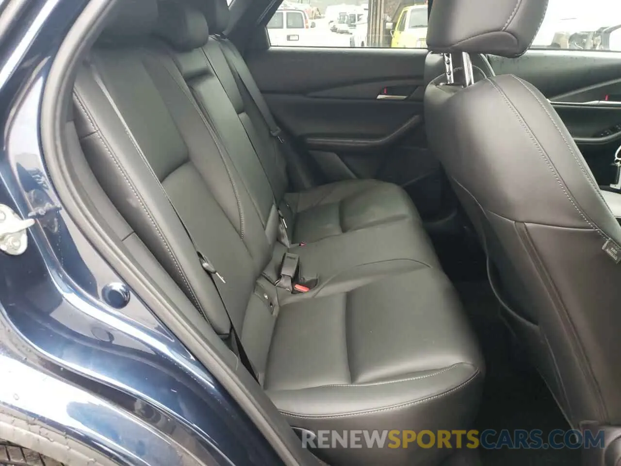 11 fotografías del automóvil dañado 3MVDMBBM5RM665504 MAZDA CX30 2024