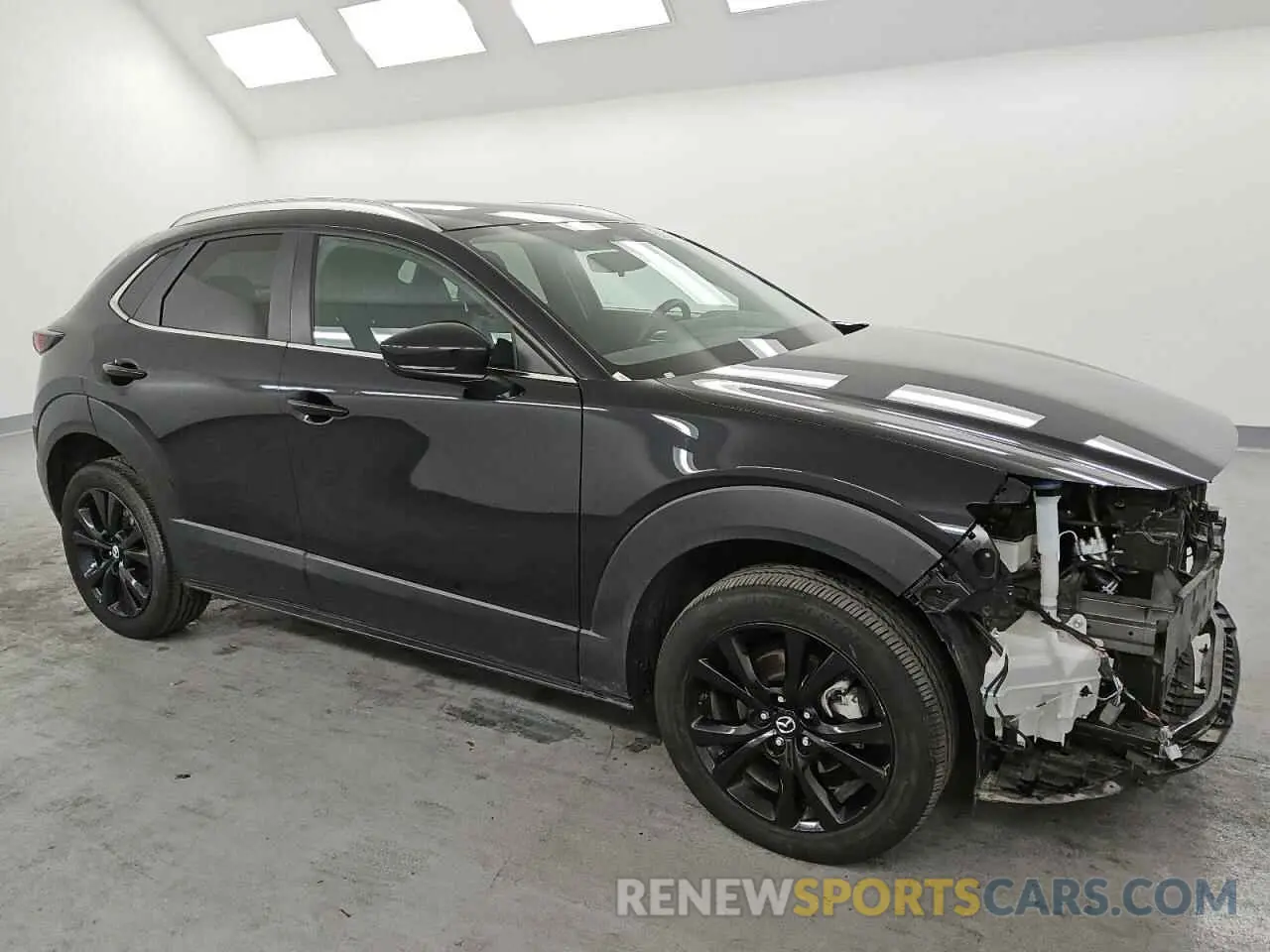 4 fotografías del automóvil dañado 3MVDMBBM6RM648209 MAZDA CX30 2024