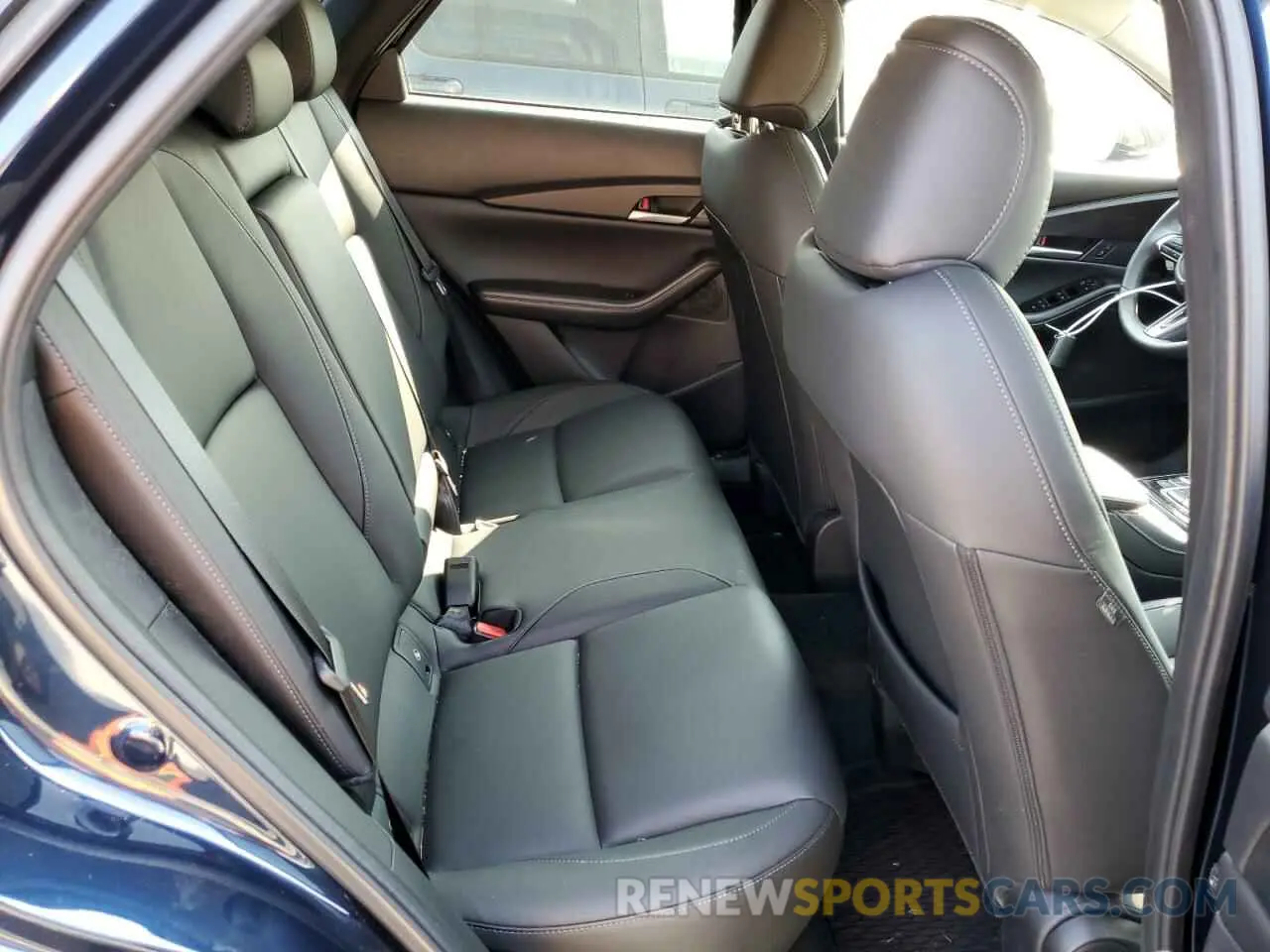 11 fotografías del automóvil dañado 3MVDMBBM7RM664516 MAZDA CX30 2024