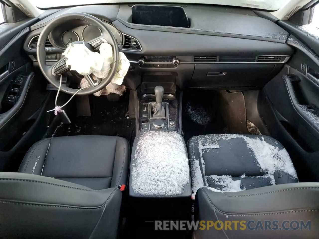 8 fotografías del automóvil dañado 3MVDMBBM9RM627970 MAZDA CX30 2024