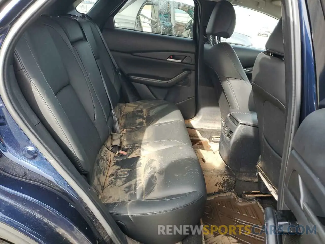 10 fotografías del automóvil dañado 3MVDMBBM9RM664646 MAZDA CX30 2024