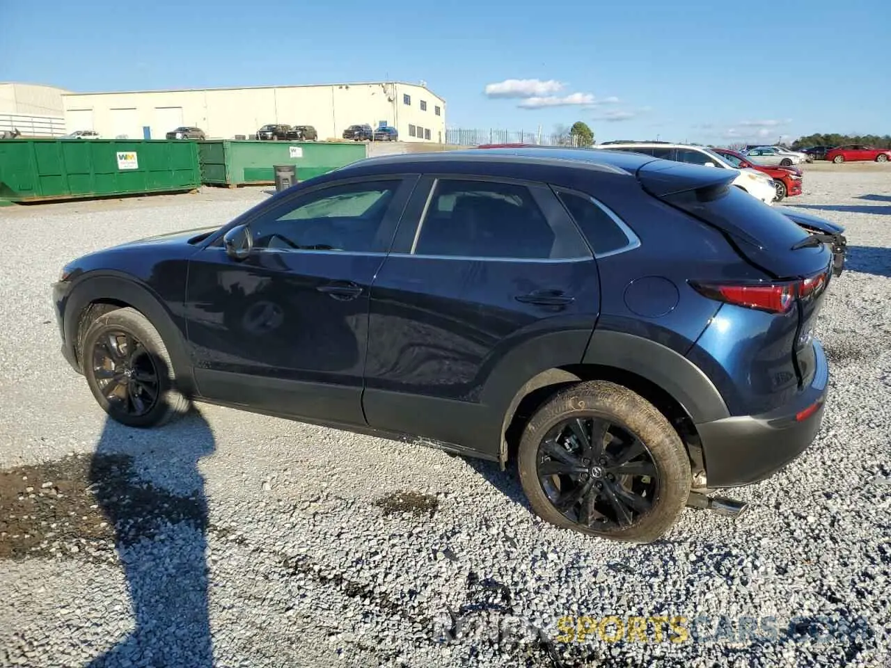 2 fotografías del automóvil dañado 3MVDMBBM9RM713408 MAZDA CX30 2024