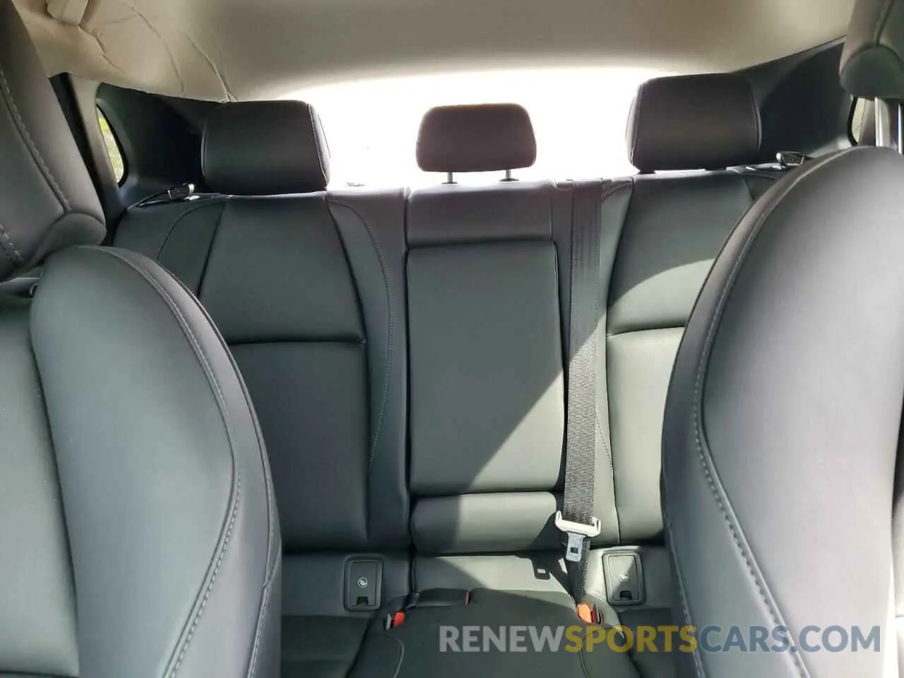 10 fotografías del automóvil dañado 3MVDMBBMXRM617657 MAZDA CX30 2024