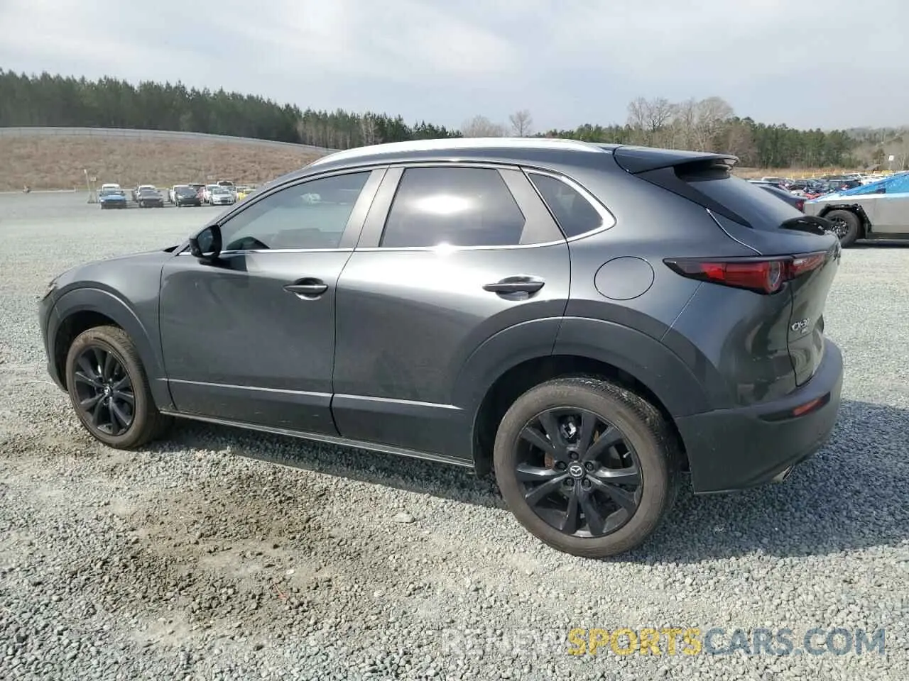 2 fotografías del automóvil dañado 3MVDMBBMXRM617657 MAZDA CX30 2024