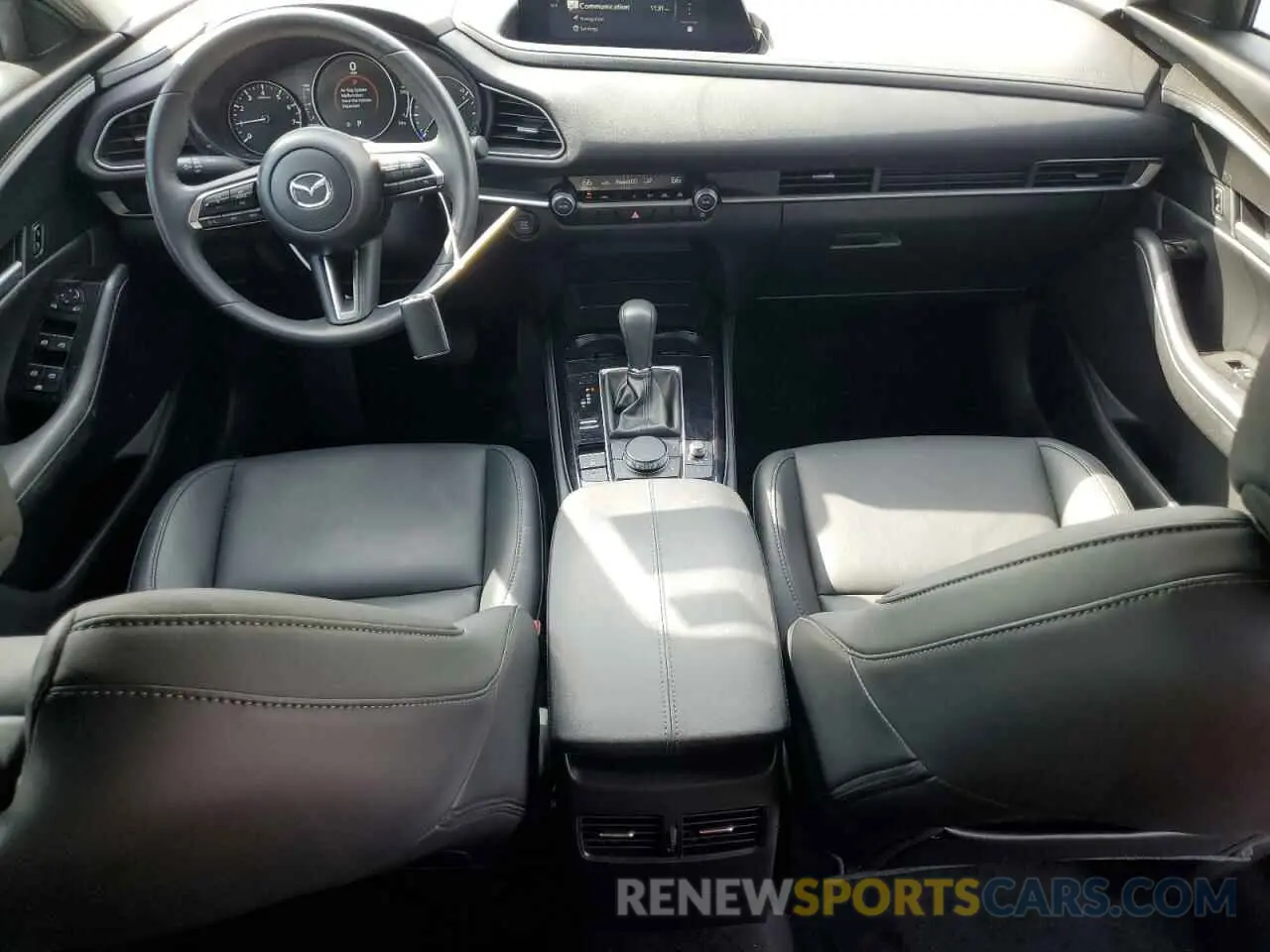 8 fotografías del automóvil dañado 3MVDMBBMXRM617657 MAZDA CX30 2024