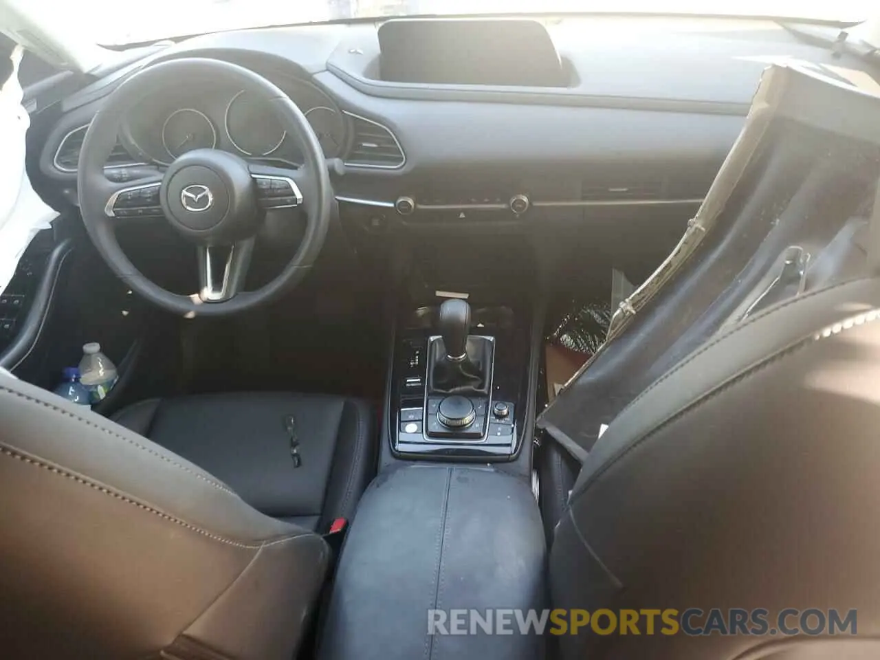 8 fotografías del automóvil dañado 3MVDMBBMXRM710825 MAZDA CX30 2024