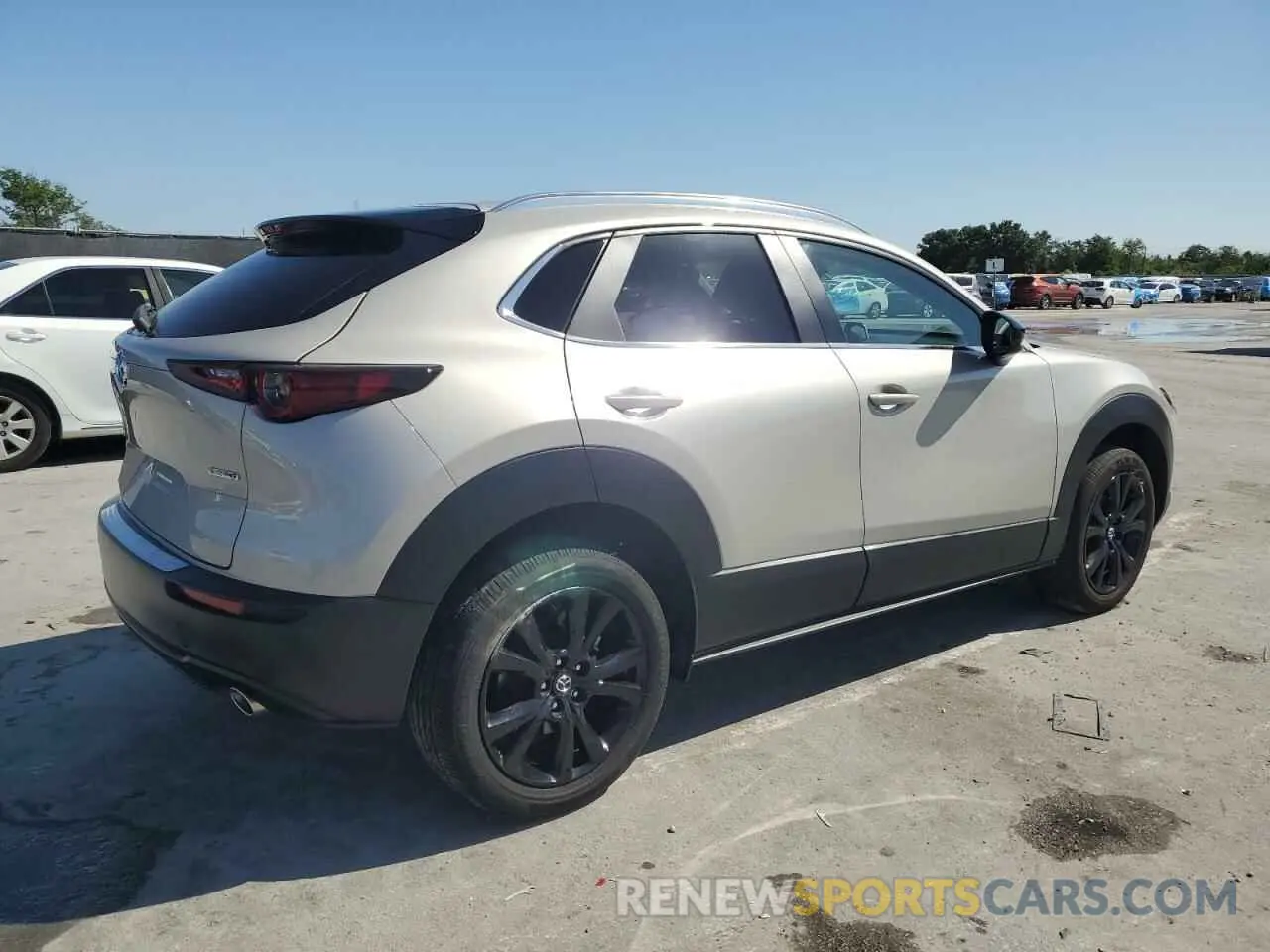 3 fotografías del automóvil dañado 3MVDMBBMXRM713496 MAZDA CX30 2024