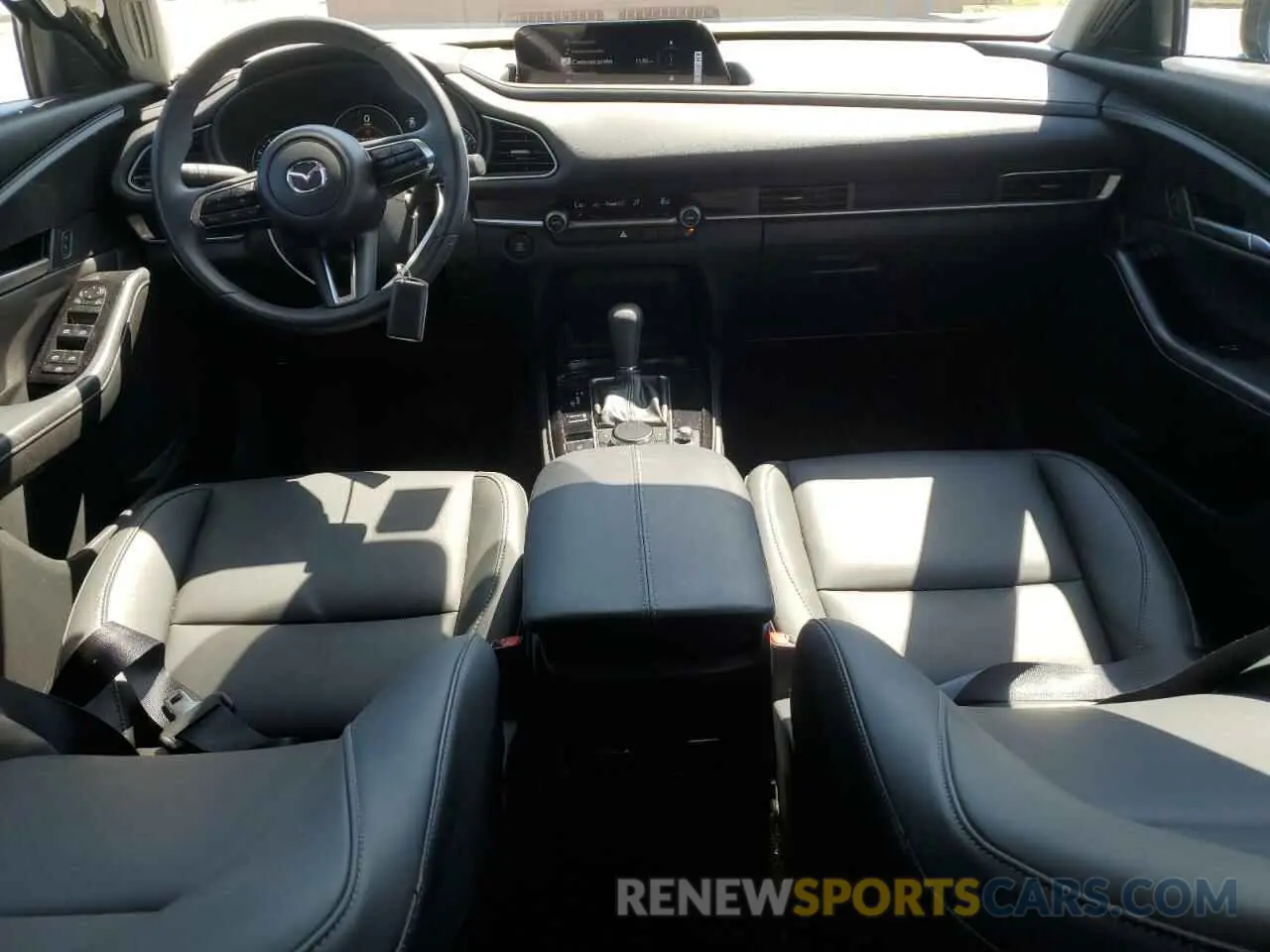 8 fotografías del automóvil dañado 3MVDMBBMXRM713496 MAZDA CX30 2024