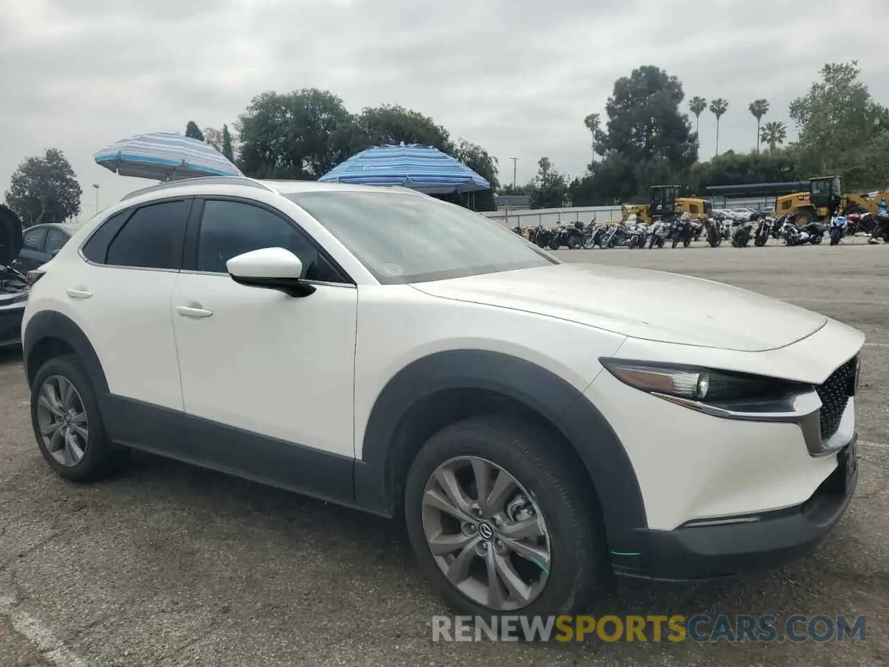 4 fotografías del automóvil dañado 3MVDMBCM2RM664132 MAZDA CX30 2024