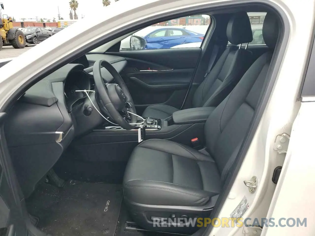 7 fotografías del automóvil dañado 3MVDMBCM2RM664132 MAZDA CX30 2024