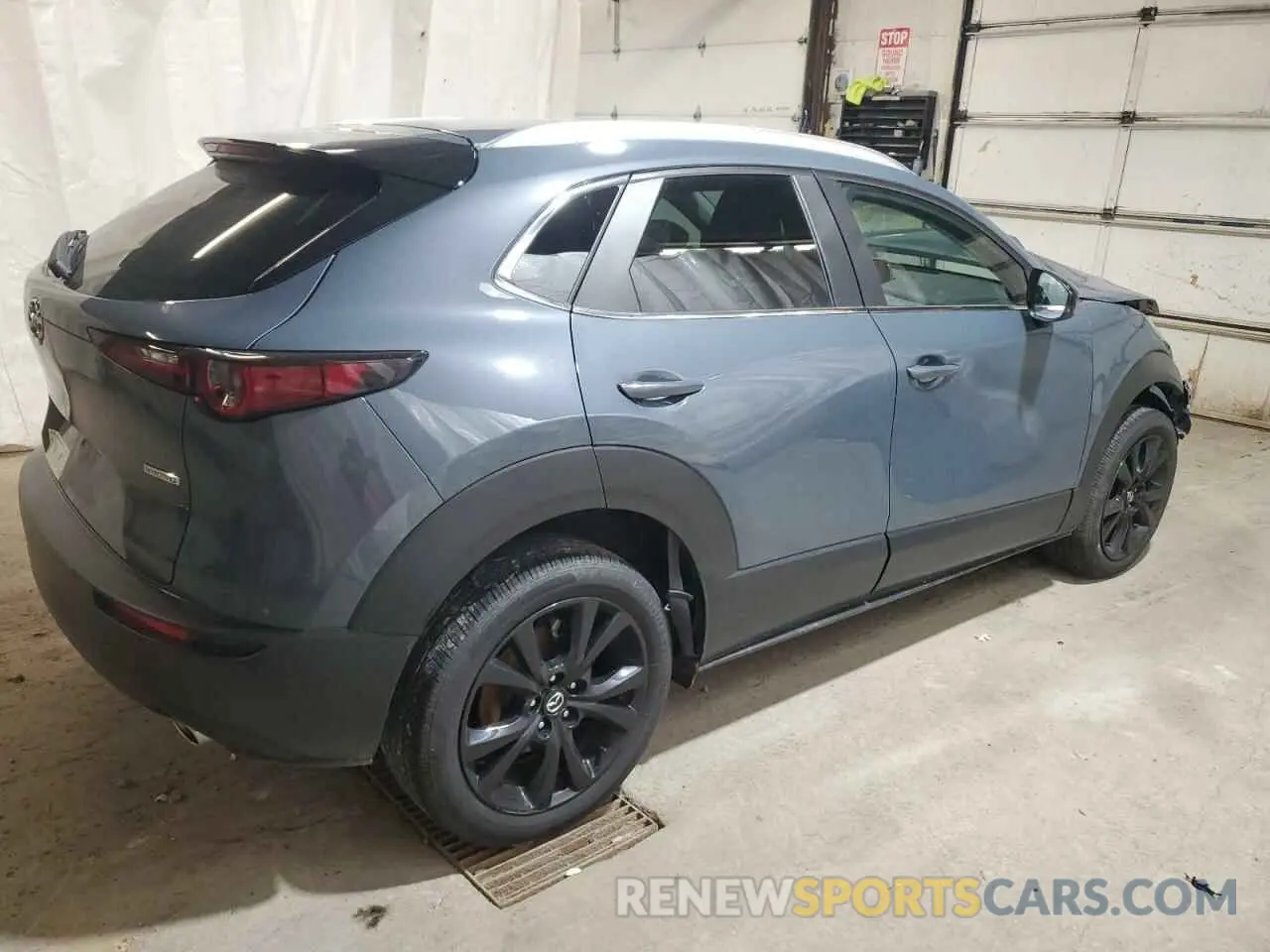 3 fotografías del automóvil dañado 3MVDMBCM5RM632985 MAZDA CX30 2024