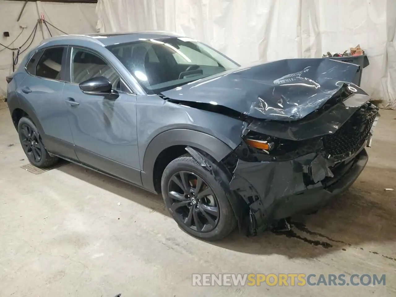 4 fotografías del automóvil dañado 3MVDMBCM5RM632985 MAZDA CX30 2024