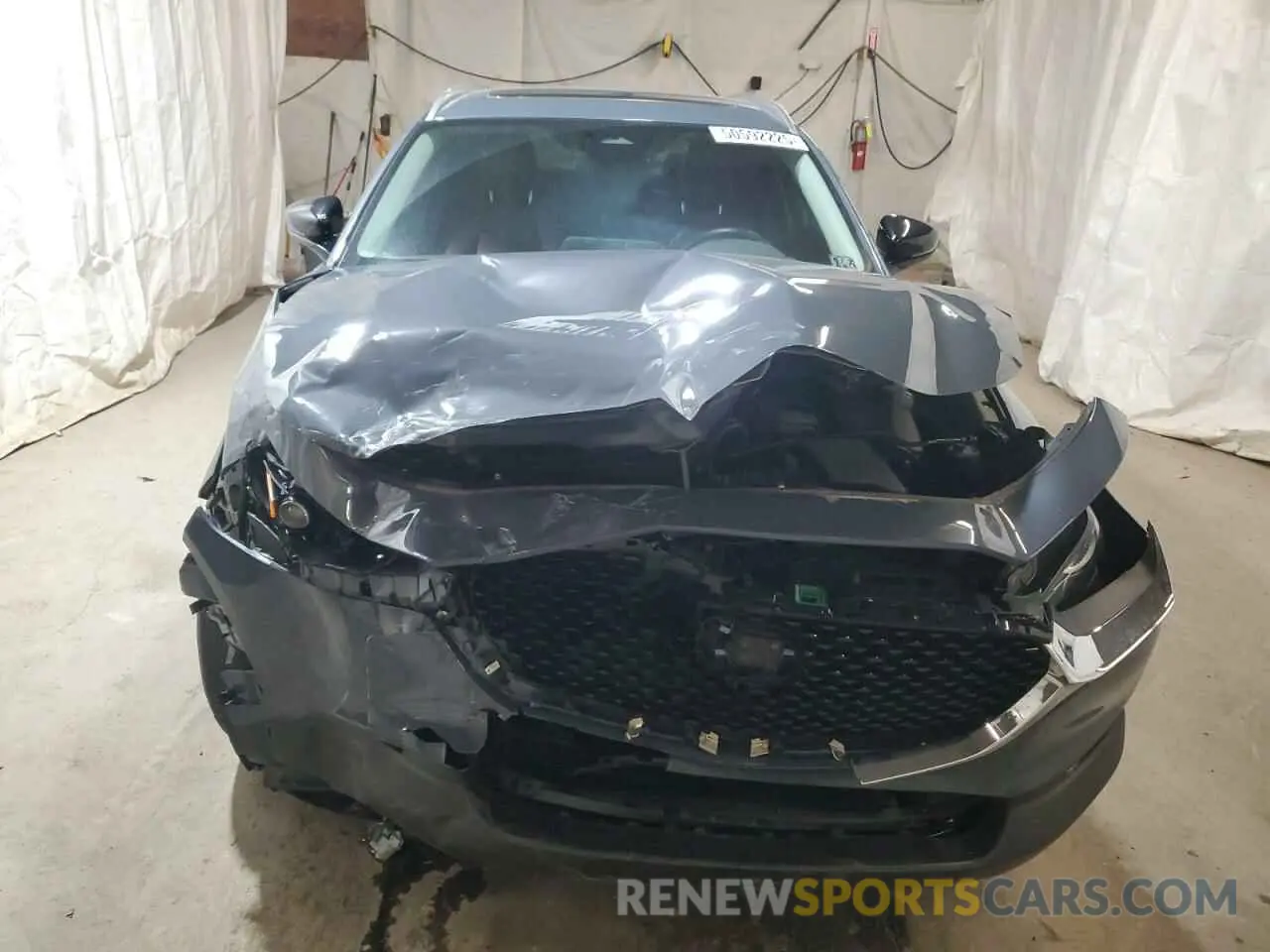 5 fotografías del automóvil dañado 3MVDMBCM5RM632985 MAZDA CX30 2024