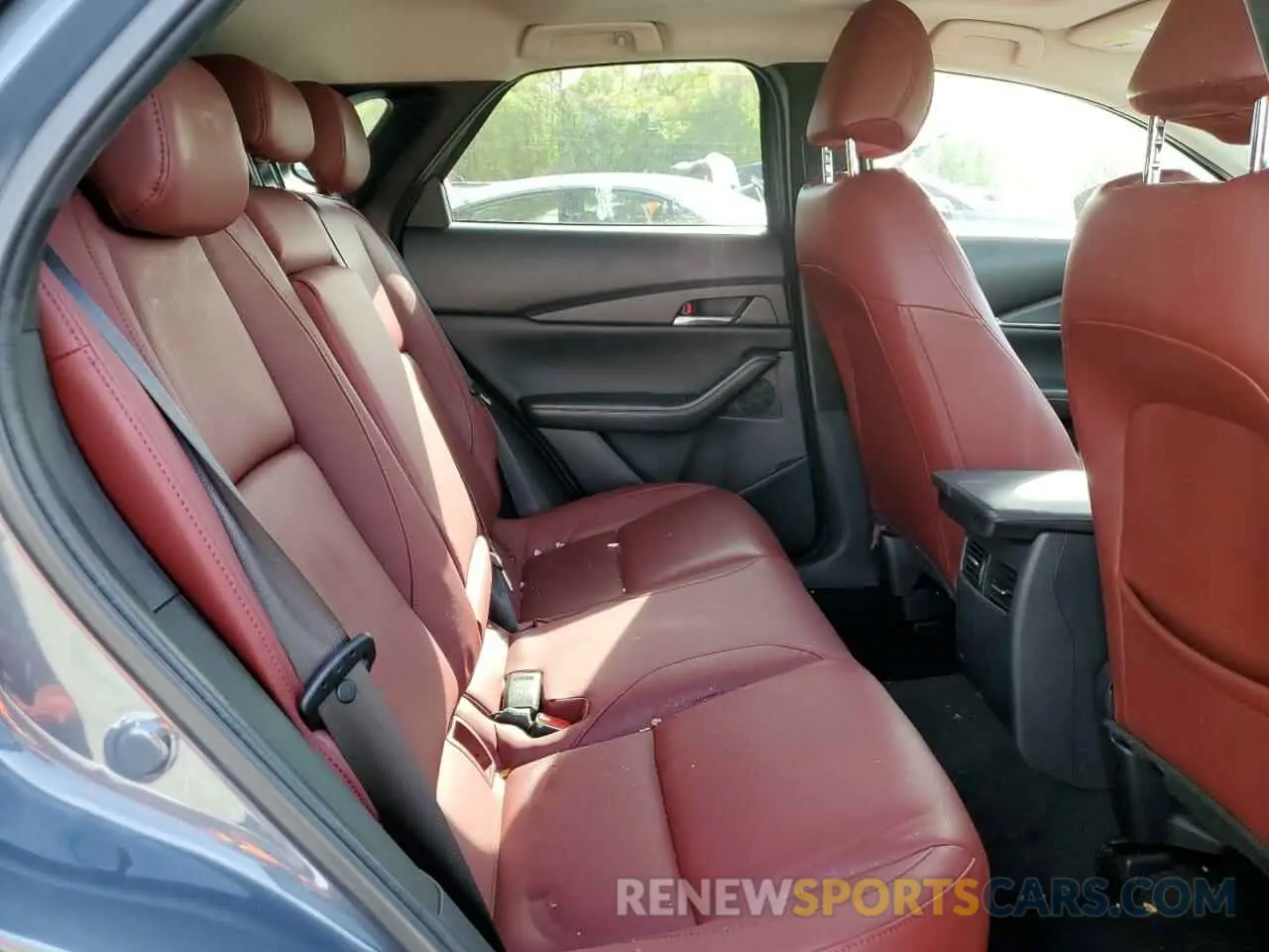 11 fotografías del automóvil dañado 3MVDMBCM5RM679031 MAZDA CX30 2024