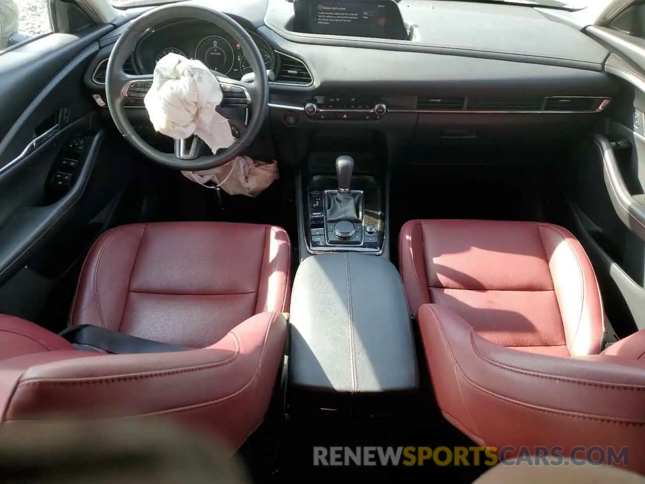 8 fotografías del automóvil dañado 3MVDMBCM5RM679031 MAZDA CX30 2024