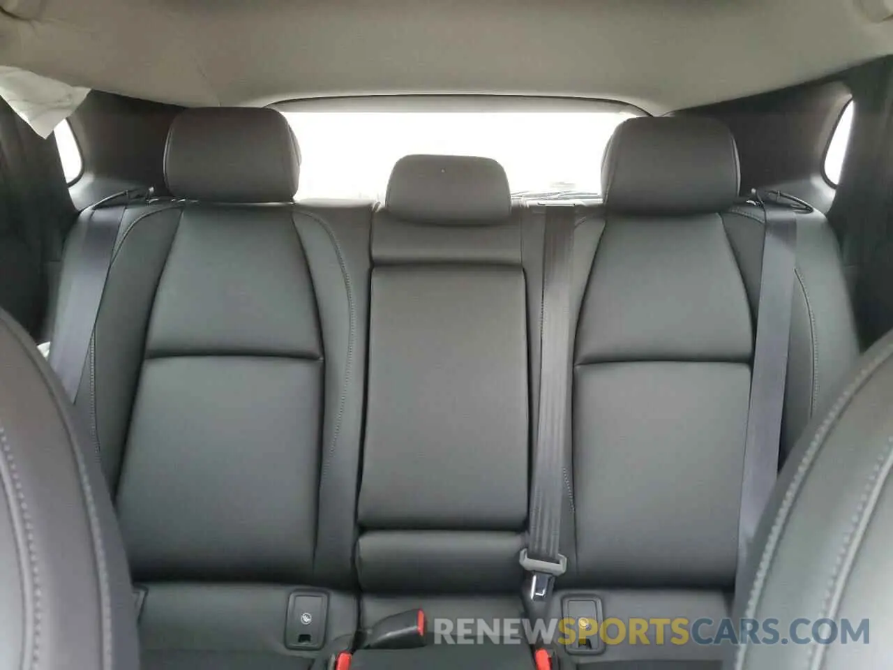 10 fotografías del automóvil dañado 3MVDMBCM6RM616634 MAZDA CX30 2024