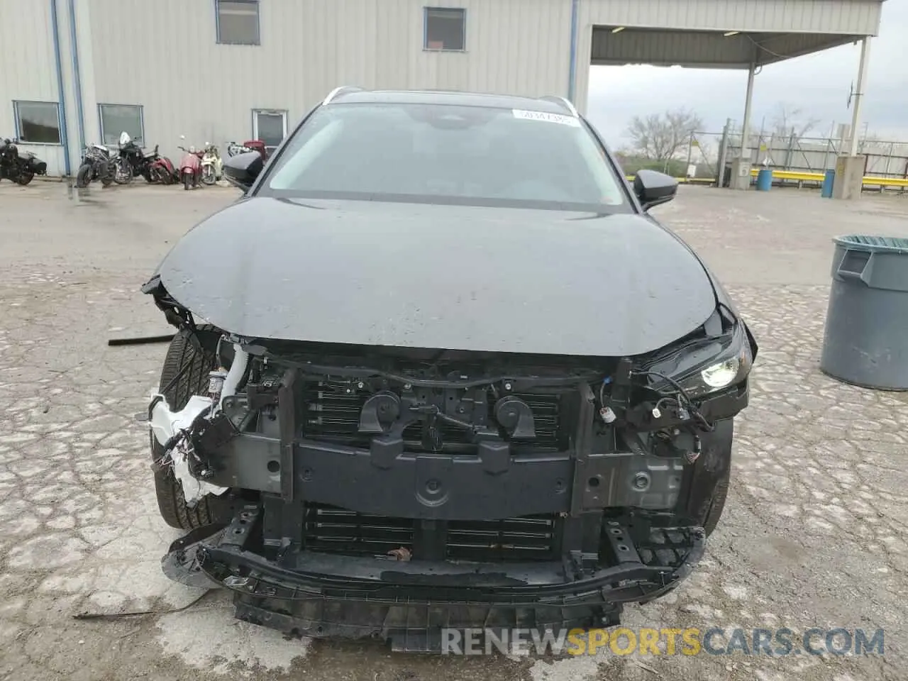 5 fotografías del automóvil dañado 3MVDMBCM6RM616634 MAZDA CX30 2024